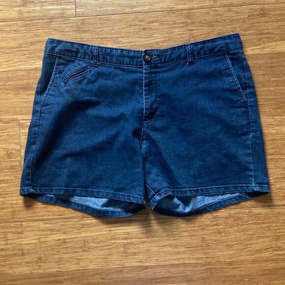 Dockers Denim Shorts, Size 14 - Picture 1 of 6